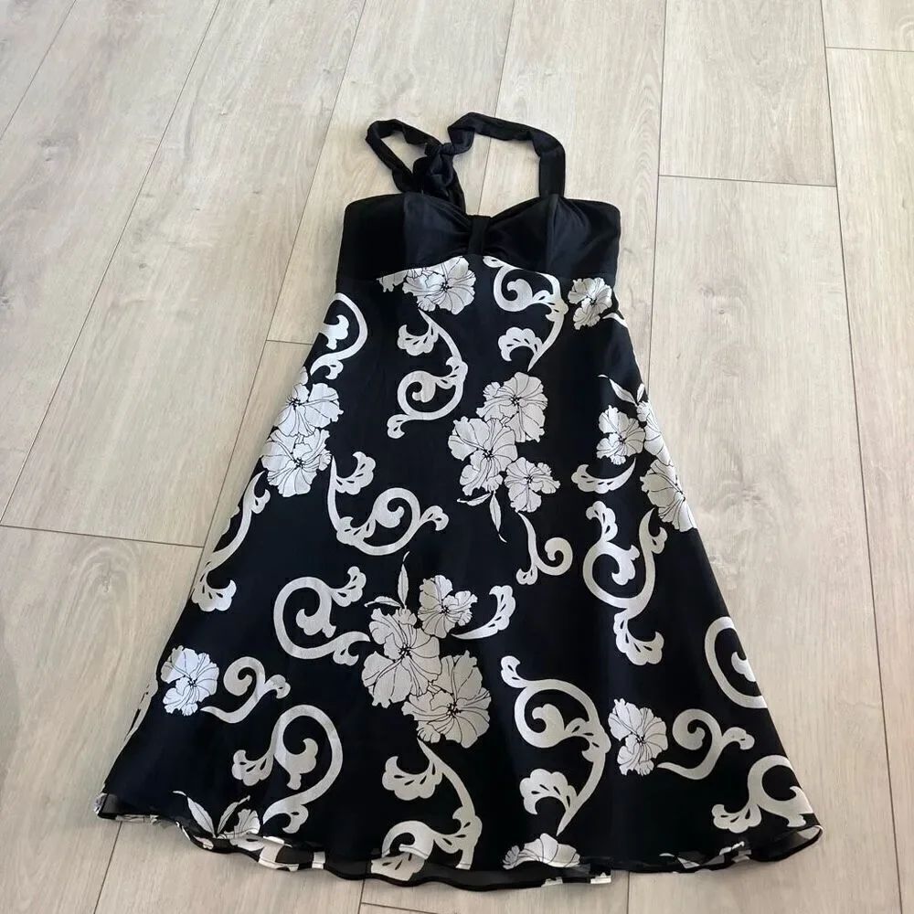 White House Black Market Silk Chiffon Dress Size 2 Lined Halter or Strapless